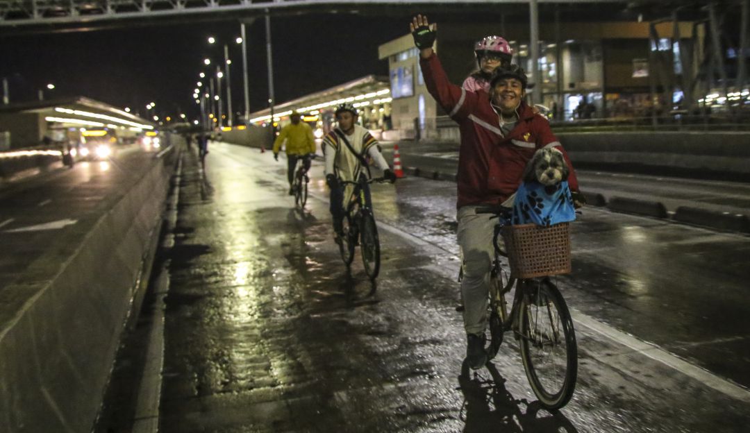 Ciclovía nocturna en Bogotá: Llega a Bogotá la última ciclovía nocturna del año