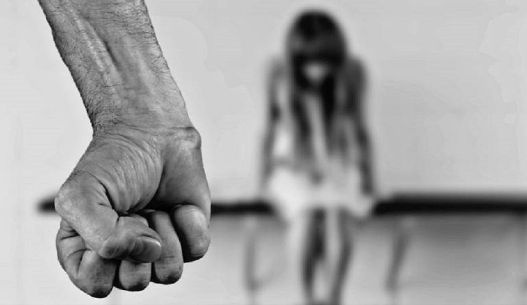 Presas por intolerancia: Mujer de 49 años es atacada por celos