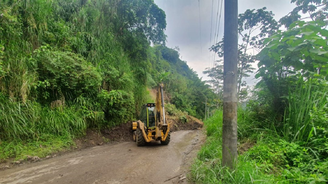Derrumbe afecta movilidad vía al Cañón del Combeima en Ibagué
