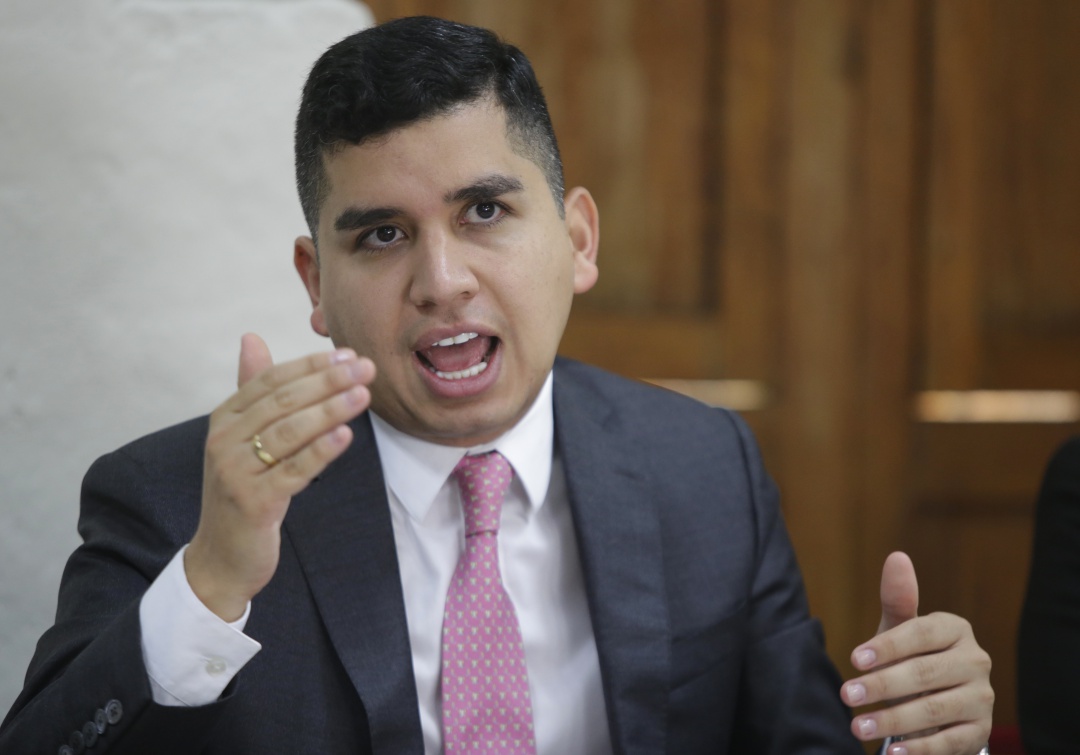 Ministro de Vivienda sí cometió plagio en su tesis doctoral