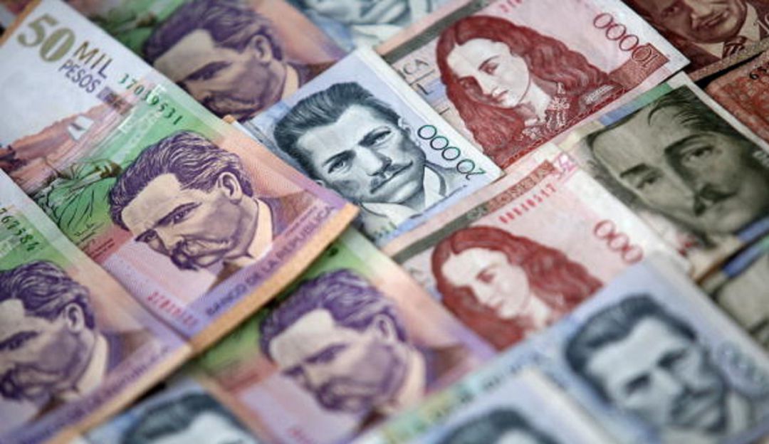 Santa cajero: Apareció el 'Niño Dios' en cajeros: Arrojaban dinero sin control a clientes