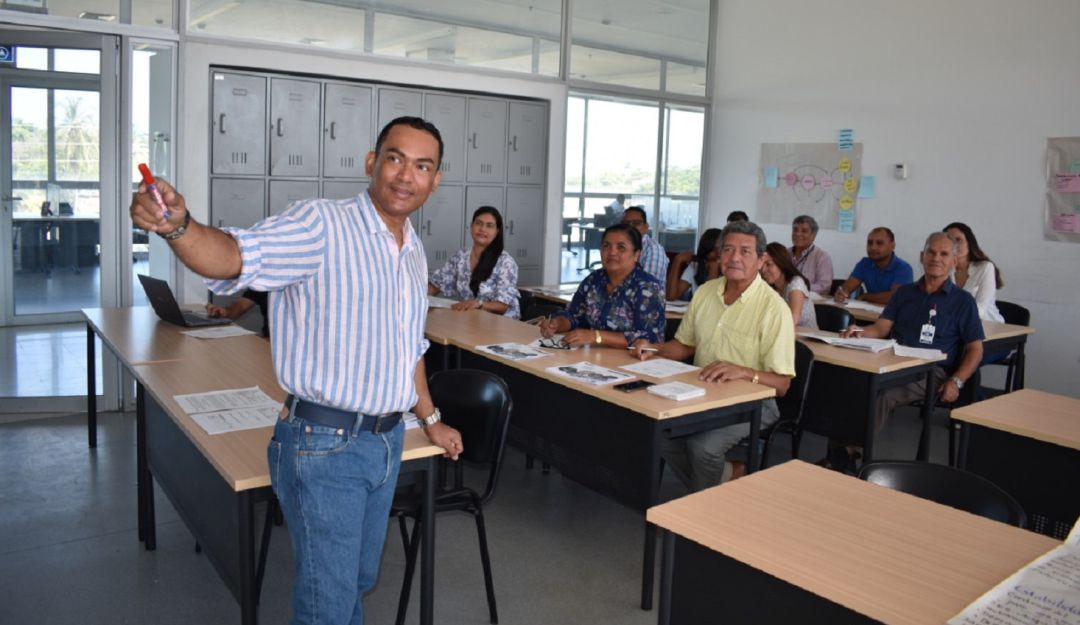 Escuela Naval Cartagena: Docentes de la ENAP se capacitan en evaluación de pruebas 'Saber Pro'