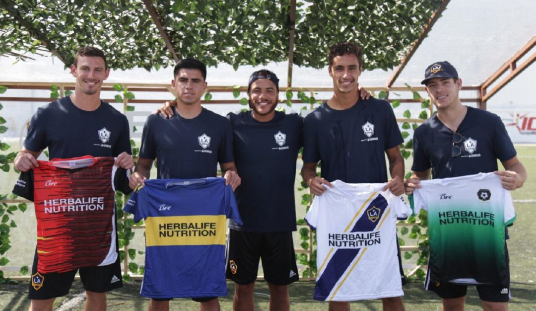 Jhontan Dos Santos LA Galaxy: El futbolista mexicano Jhonatan Dos Santos estuvo en Cartagena