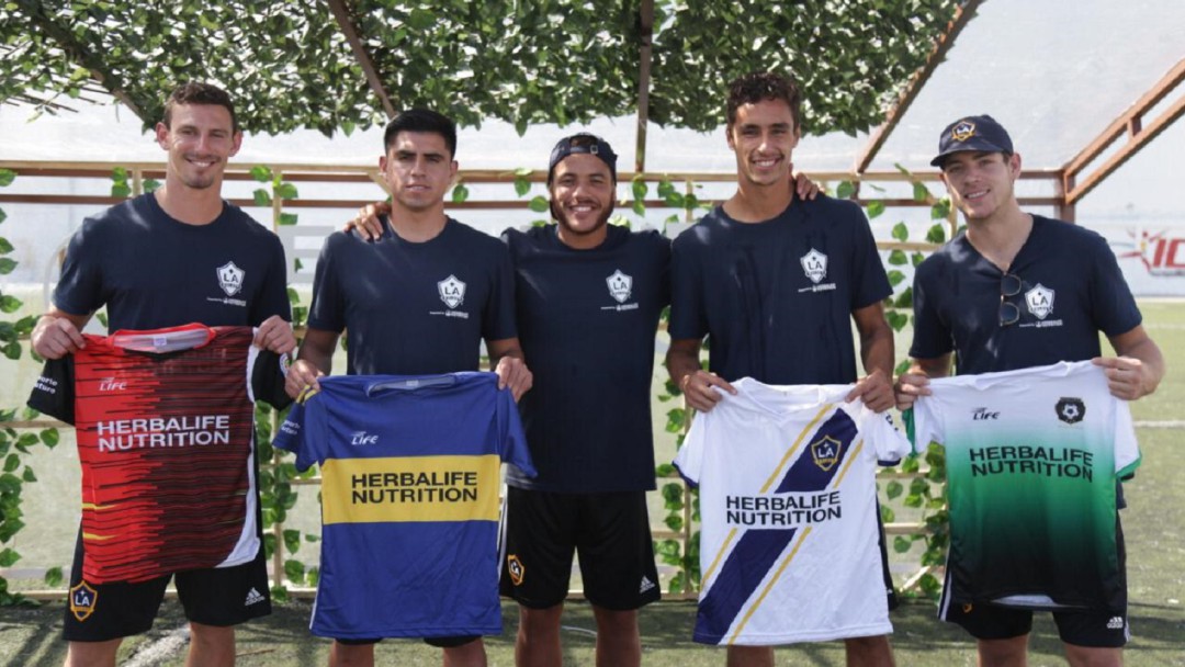 El futbolista mexicano Jhonatan Dos Santos estuvo en Cartagena