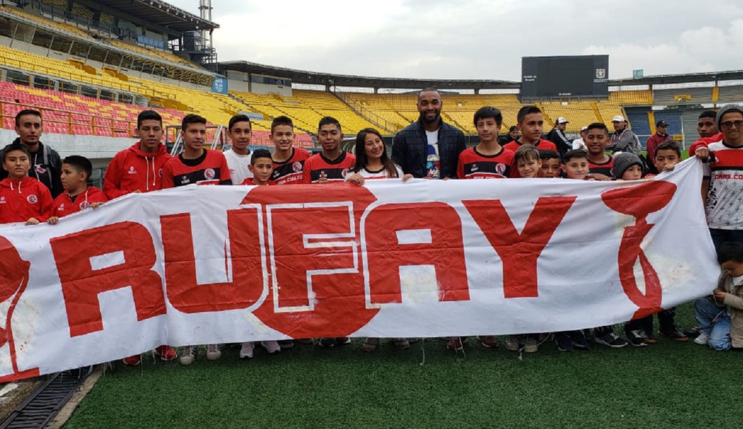 Rufay Zapata despedida hinchas de Santa Fe: Emotiva despedida de los hinchas de Santa Fe a 'Rufay' Zapata