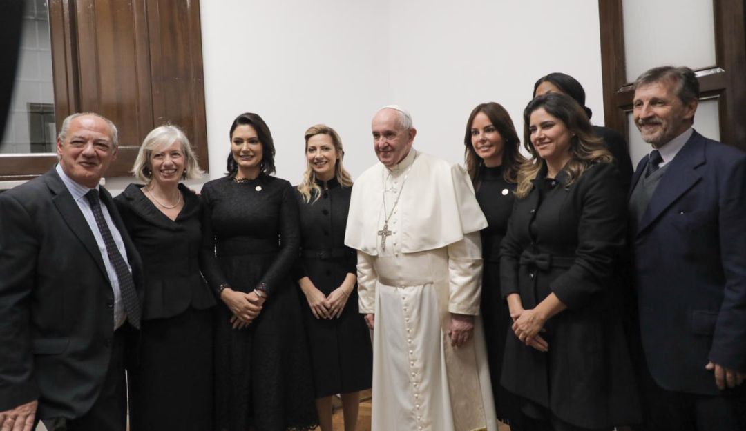 Encuentro de la primera dama con el papa Francisco: El Papa Francisco sueña con una América Latina Unida