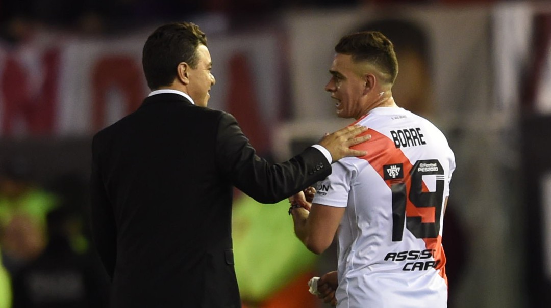 Gallardo a Borré: "No me agachés la cabeza, la p... madre''