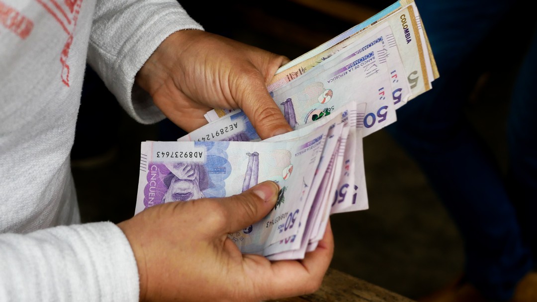 Empresarios esperan lograr un acuerdo del aumento salarial para el 2020