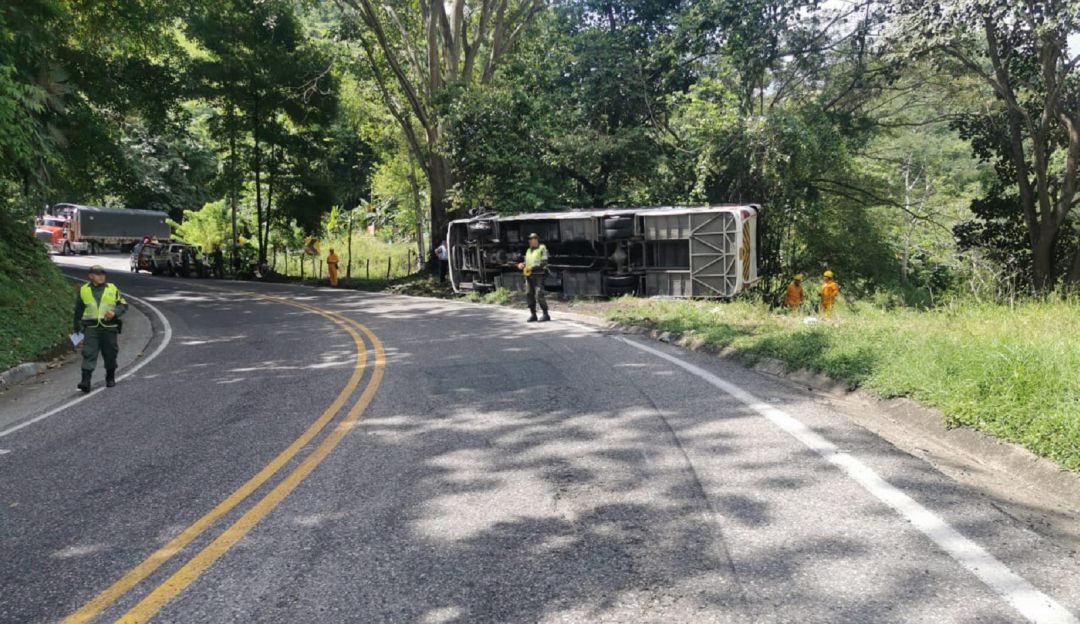 Accidente de tránsito de estudiantes: Estudiantes que iban de excursión a la Costa se accidentaron