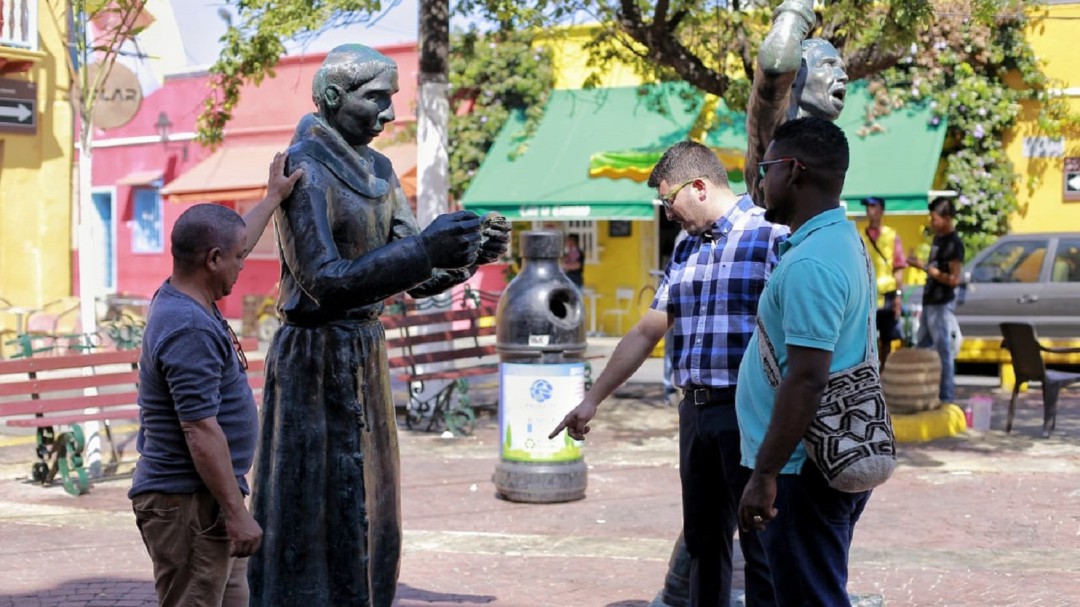 "La estatua del tamboritero reposa en la Iglesia de la Trinidad":IPCC