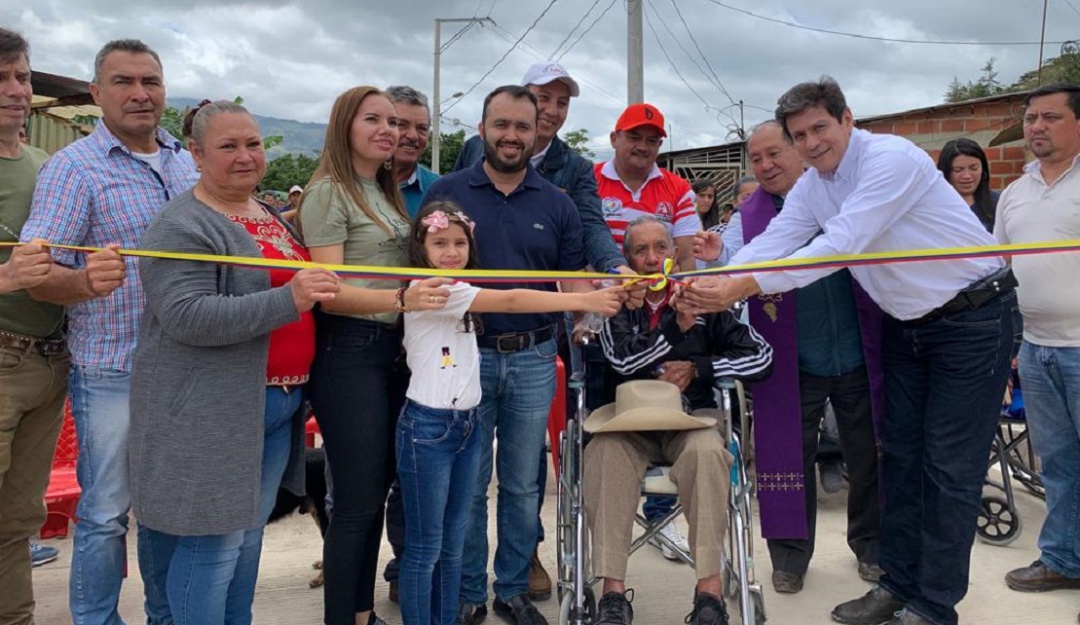 Adecuación de vías en Norte de Santander: Culminó pavimentación de vías terciarias en el municipio de Toledo