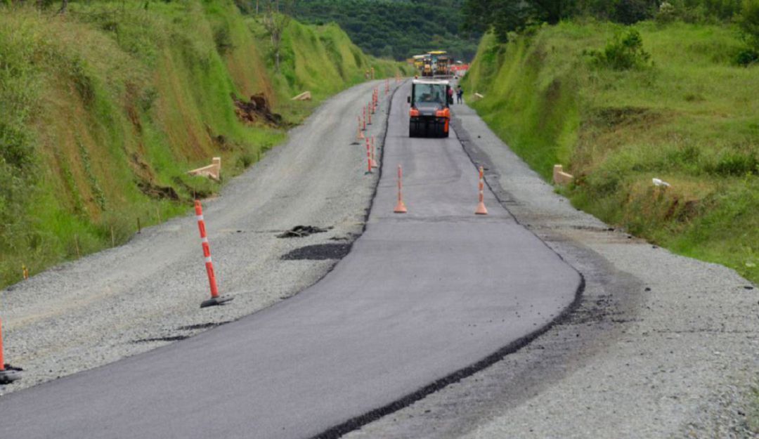 pacifico tres; vias; caldas; restricciones;: Concesión Pacífico Tres reduce los pare y siga en Navidad