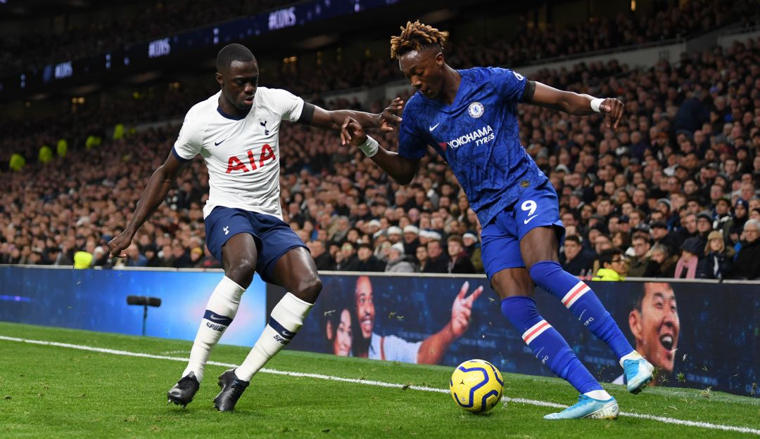 Un golazo de William acaba con la racha del Tottenham de Mourinho