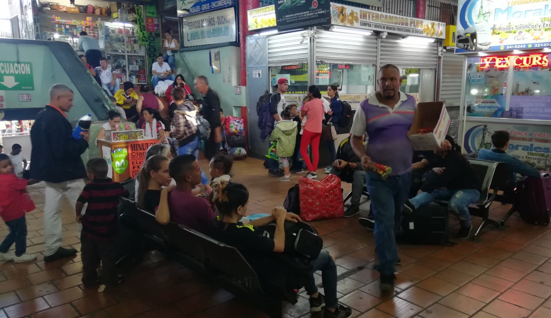 Navidad en la frontera de Colombia y Venezuela: Terminal activa contingencia por días festivos