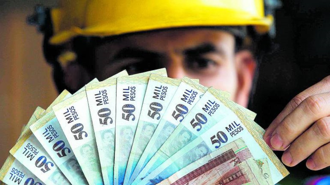 Incremento salario mínimo no dignifica a trabajador:ciudadanos y sindicatos