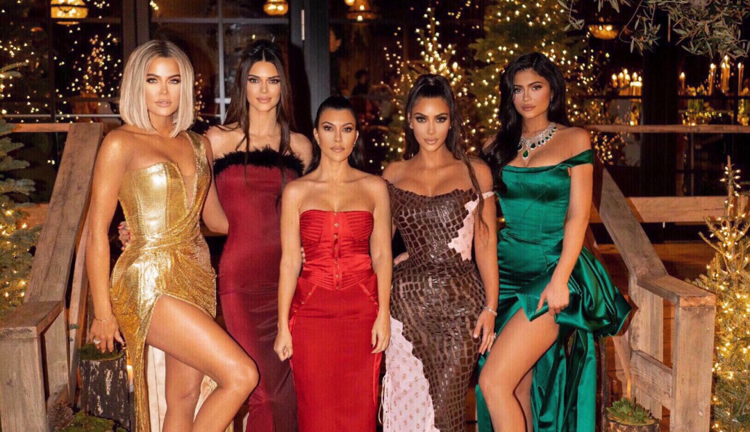 Kardashian sin cirugías: ¡Cierre de década! Así se ven las Kardashian con el paso del tiempo
