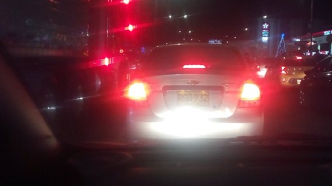 Enorme trancón en la salida de Bogotá por el sur