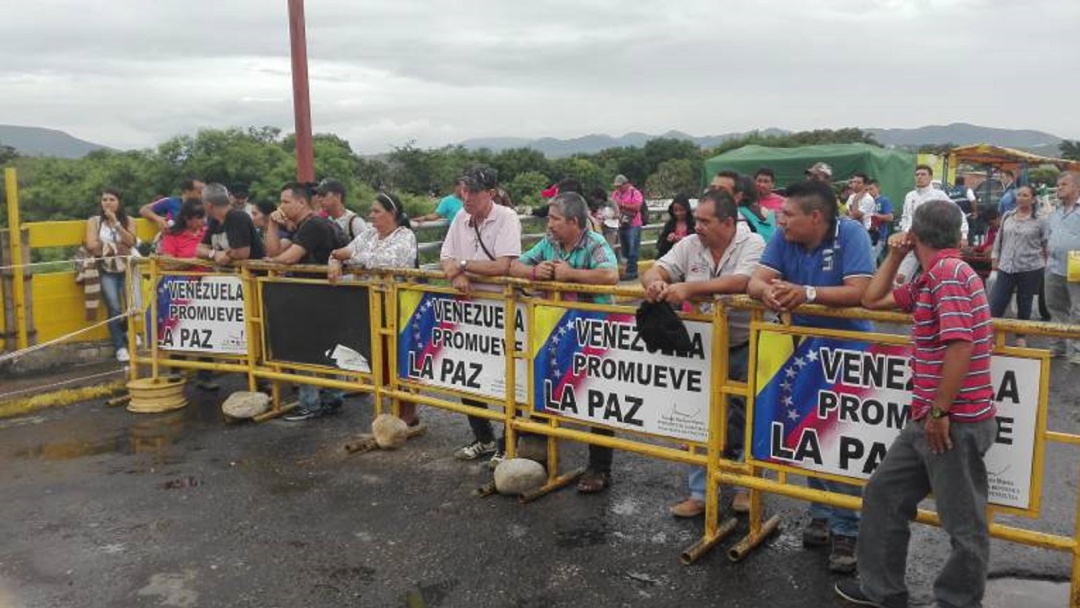 Venezolanos denuncian estafas durante venta de pasajes
