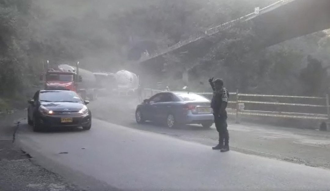 Vías en el país: Terminó la pesadilla para los viajeros en la vía a la Línea