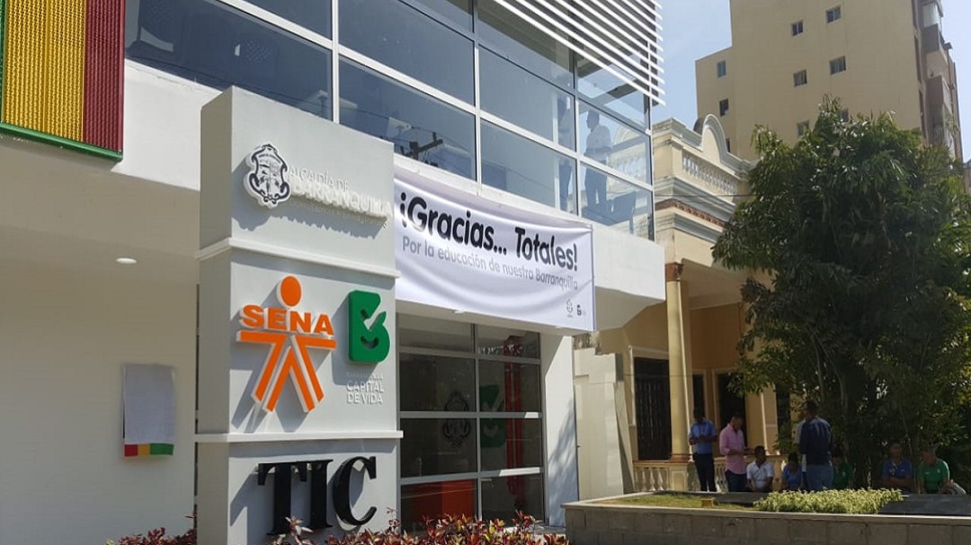 Char se despide abriendo la doceava sede del Sena en Barranquilla