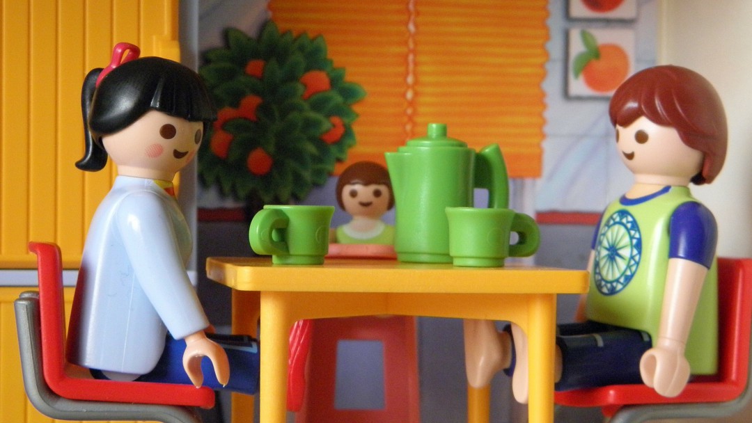 ¿No tiene planes en vacaciones?, jugar puede ayudarlo con sus hijos
