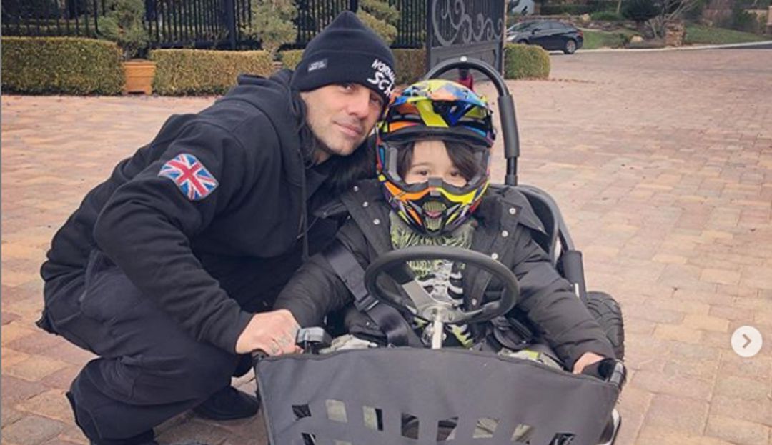 Fotos del hijo de Criss Angel: ¡Conmovedor! Criss Angel pública fotos con su hijo luego de quimioterapia
