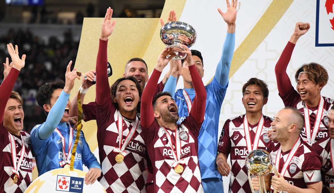 andrés iniesta david villa campeón en japón vissel kobe: En su despedida, Villa se consagra campeón de la Copa Emperador