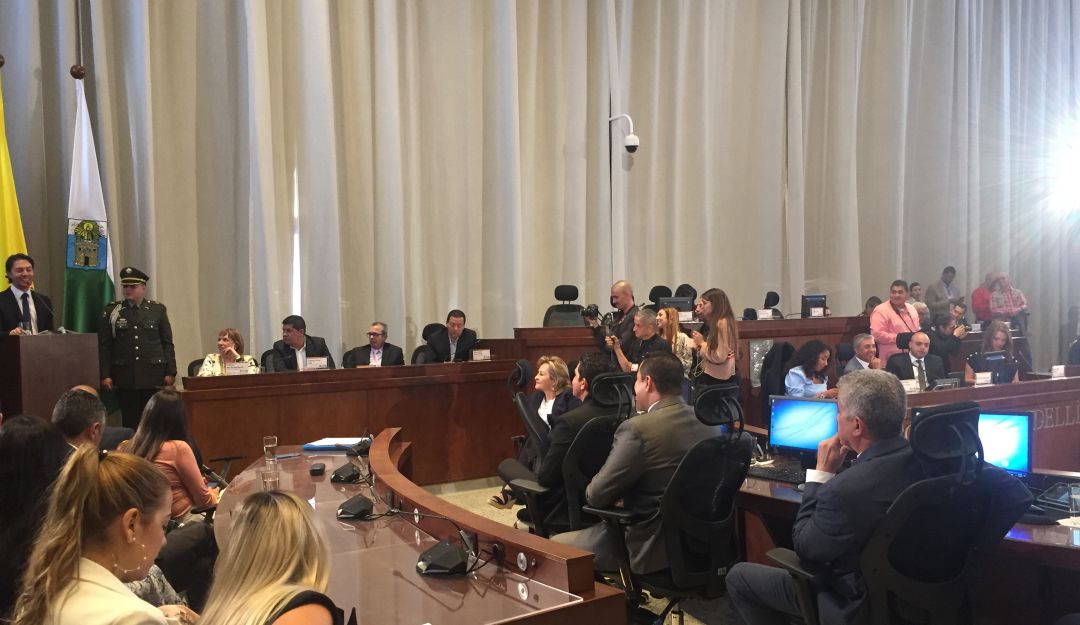 A plenaria del Concejo modificación administrativa de Alcaldía de Medellín: A plenaria del Concejo modificación administrativa de Alcaldía de Medellín