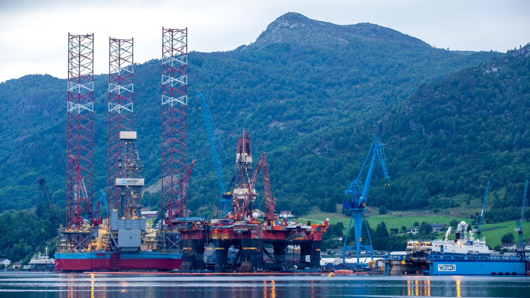 Bolsa de Valores cayó un 10% por contagio del desplome del petróleo