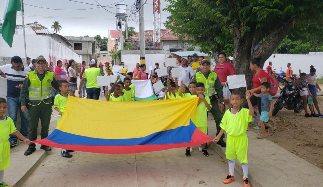 Jóvenes rechazan violencia drogas torneo de fútbol Zambrano Bolívar: En Bolívar, niños rechazan la violencia y drogas en un torneo de fútbol