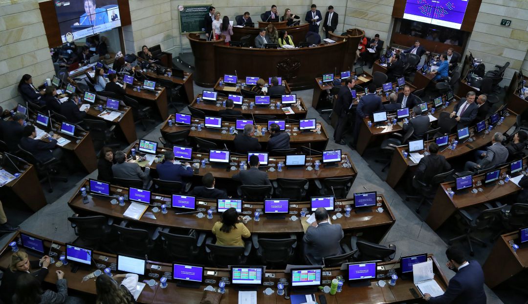 Presidente del Congreso ‘raja’ varios ministros y pide cambios urgentes
