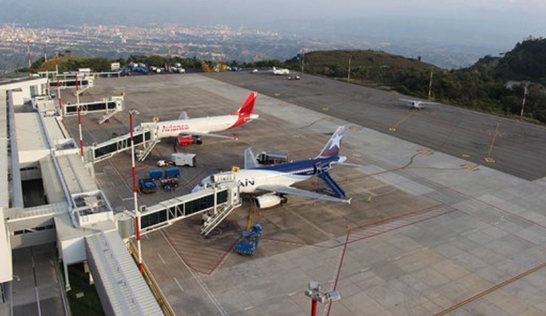 AEROPUERTO AVIACIÓN TIQUETES PASAJEROS PALONEGRPO BUCARAMANGA: Un millón 900 mil santandereanos viajaron en avión en el 2019