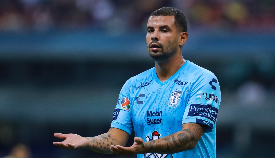 Cardona podría volver a vestir la 10 de Boca Juniors, Riquelme lo quiere