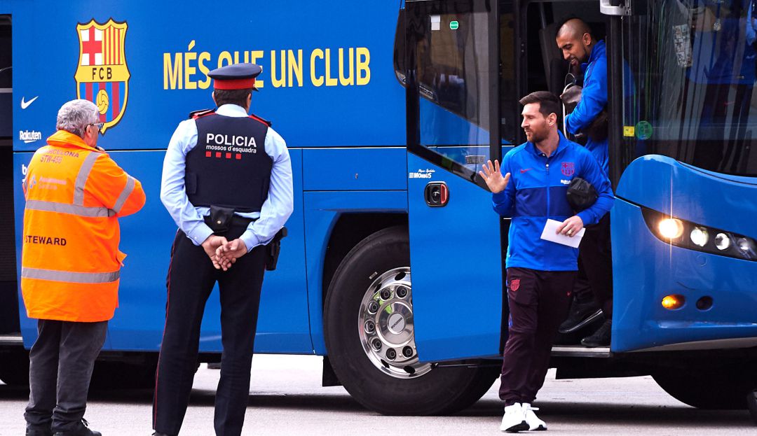 Supercopa de España FC Barcelona vs Atlético de Madrid bus perdido Messi: El bus del Barcelona se perdió en su viaje al campo de entrenamiento