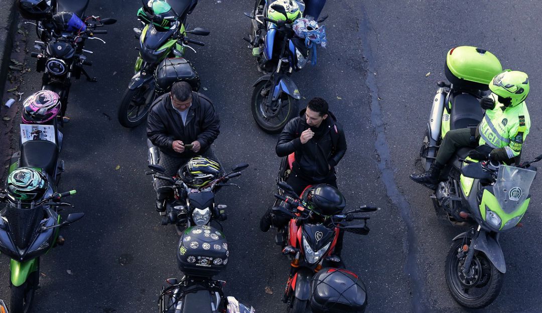 Nuevos decretos: No hay decreto que prohíbe el parrillero hombre en motocicleta en Cali