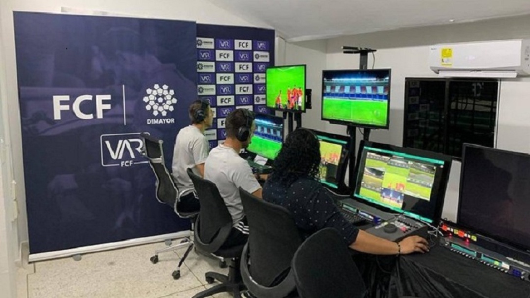 El técnico de imágenes, la nueva profesión en el fútbol surgida por el VAR