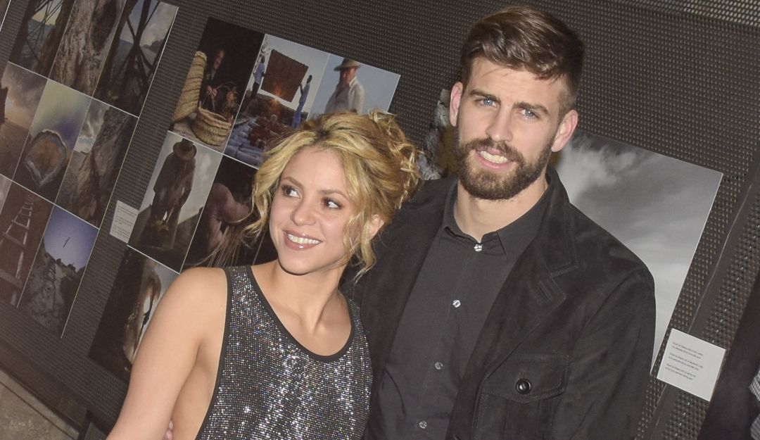 Indignación por pancarta de hinchas del PSG con insultos hacia Shakira
