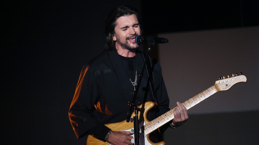 Juanes participará en un tributo estelar de los Grammy a Prince