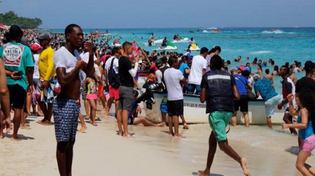 Un herido dejó choque de jet ski y lancha en Playa Blanca, Cartagena