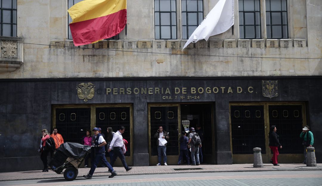 Personería de Bogotá pide suspender tala de palmas en la calle 147: Personería de Bogotá pide suspender tala de palmas en la calle 147