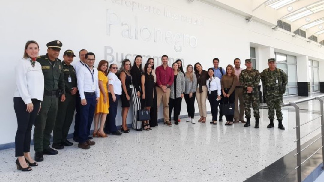 Llegó delegación de Spirit que abre ruta a USA