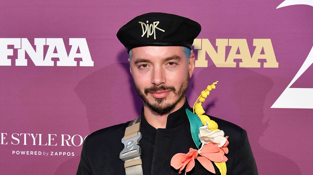 "Pareces vikingo" El nuevo estilo de J Balvin que arrasa en redes