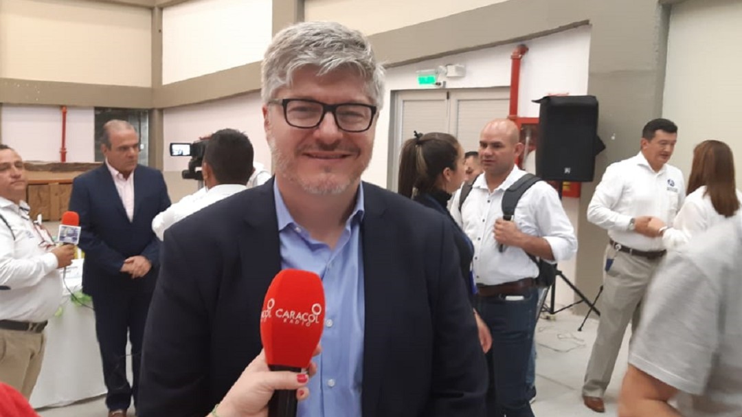 Aeronáutica Civil anuncia inversiones en aeropuertos del país