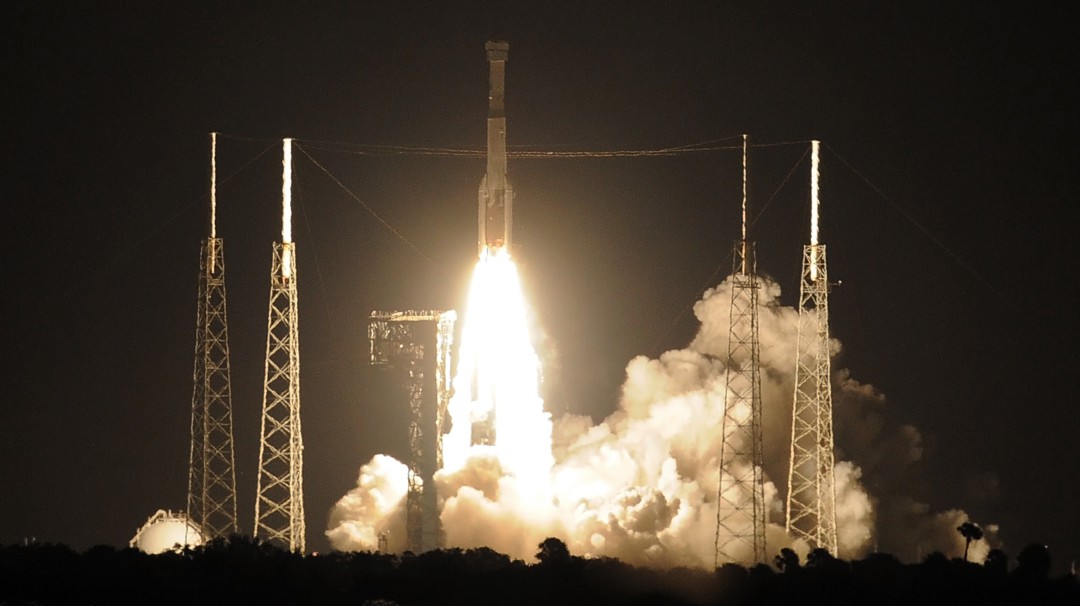 Gobierno realizará millonaria compra de constelación de satélites