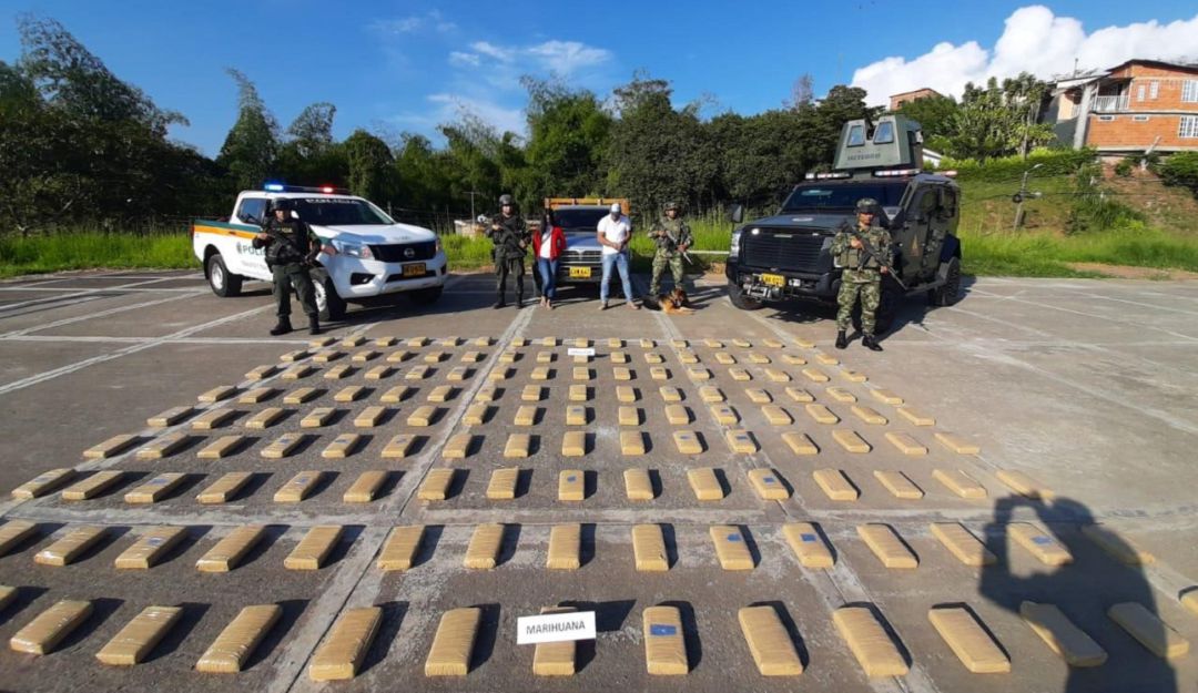 Incautación de marihuana: Ejército incauta 198 kilogramos de marihuana sobre la vía Panamericana