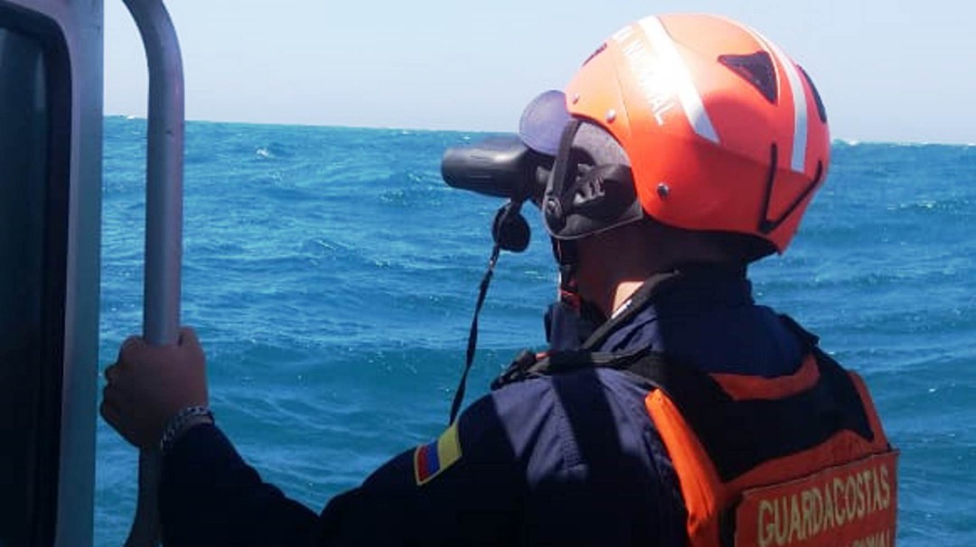 Armada realiza operación de búsqueda y rescate del extranjero desaparecido