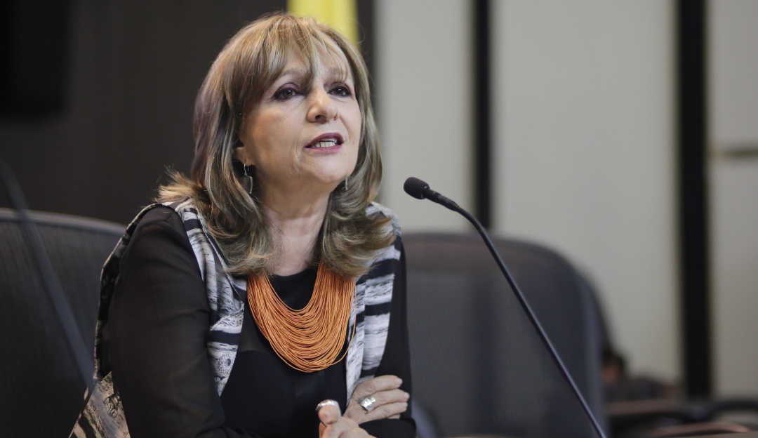 Ángela Robledo denuncia Águilas Negras: Robledo sobre Águilas Negras: Tengo colección de amenazas y no investigan