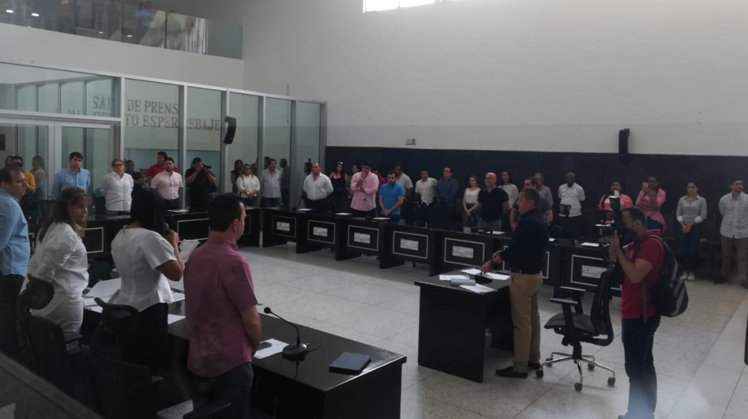 Asamblea pide suspender al Gerente del Cari por polémico contrato
