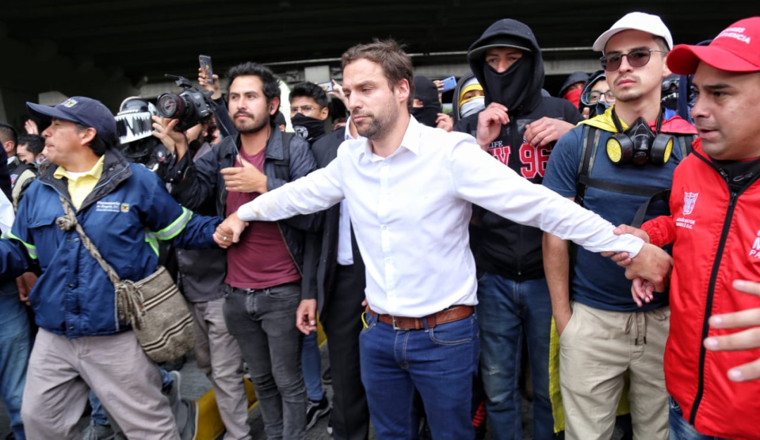 Luis Ernesto Gómez marcha 21 Enero: Diálogo como primera medida, Secretario de Gobierno se unió a marcha