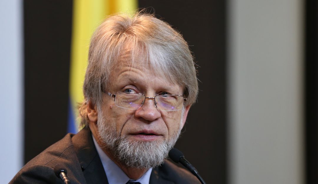 Antas Mockus Congreso: Antanas Mockus debe dejar el Congreso